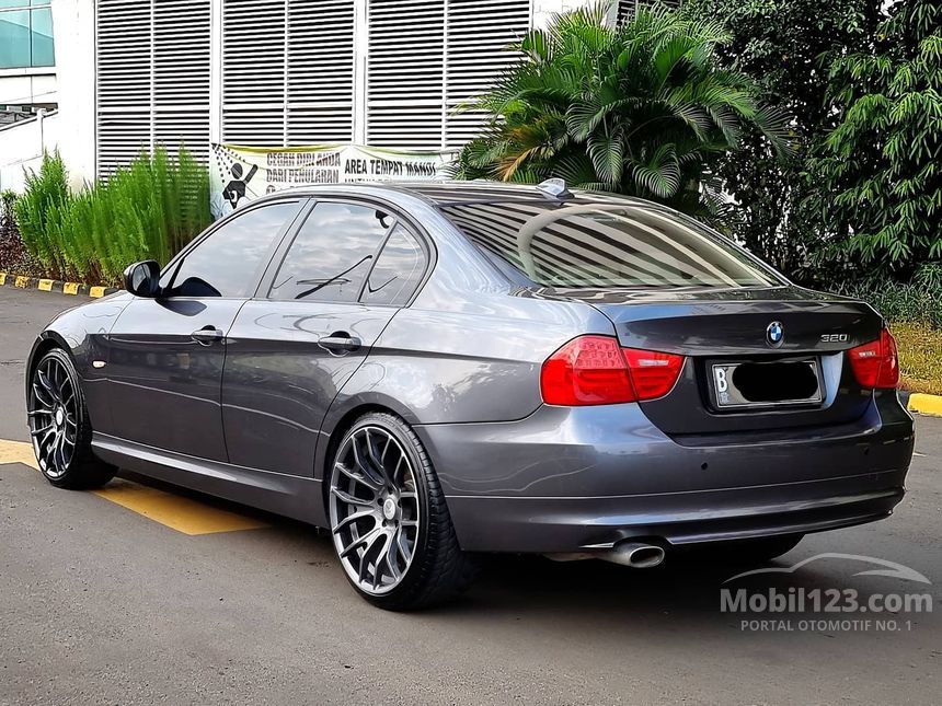 Jual Mobil BMW 320i 2010 2.0 di DKI Jakarta Automatic Sedan Abu-abu Rp ...