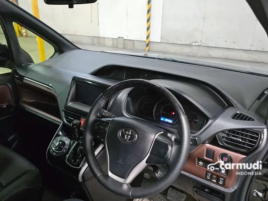 2020 Toyota Voxy MPV