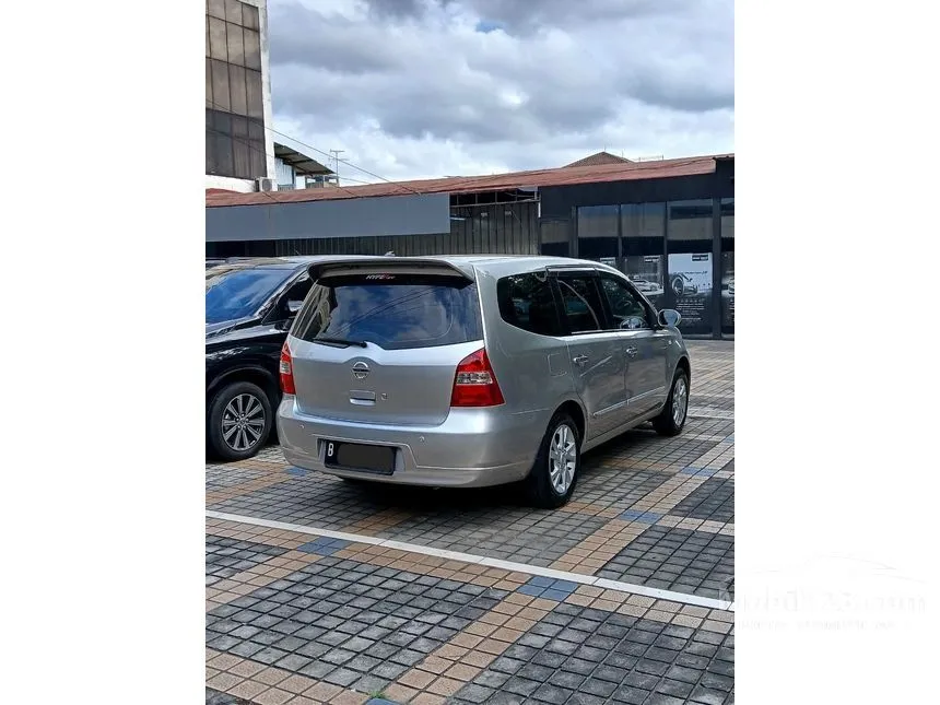 2011 Nissan Grand Livina Ultimate MPV