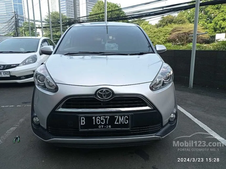 Jual Mobil Toyota Sienta 2019 V 1.5 di Jawa Barat Automatic MPV Silver Rp 188.000.000