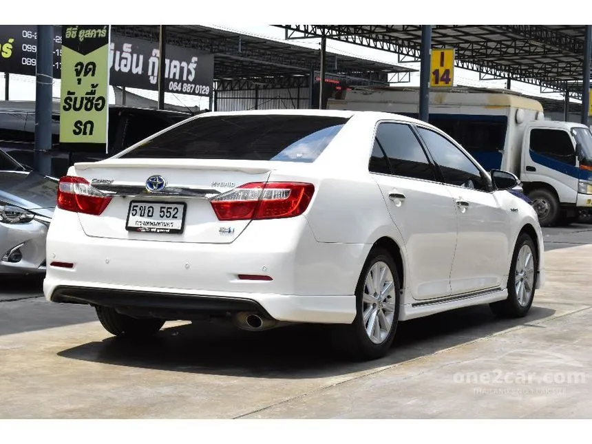2012 Toyota CAMRY Hybrid DVD Sedan
