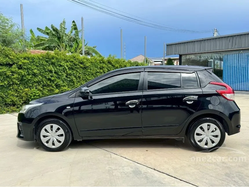 2017 Toyota YARIS E Hatchback