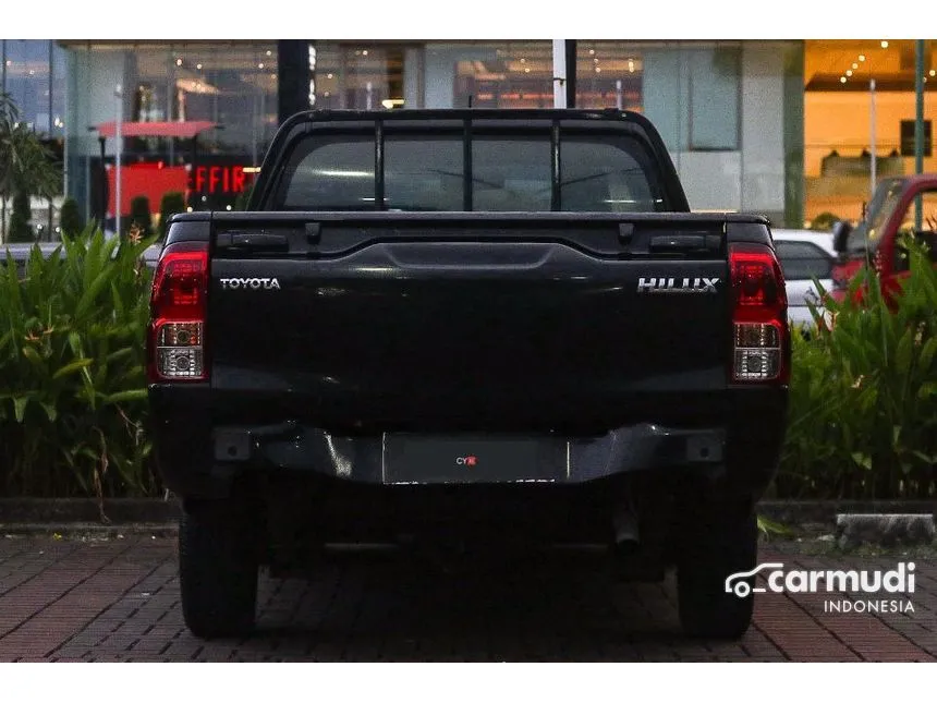 2022 Toyota Hilux Single Cab 4X2 (Diesel) Pickup