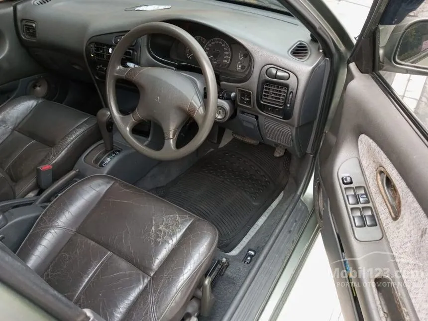 1995 Mitsubishi Lancer Sedan