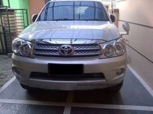DIJUAL CEPAT TOYOTA FORTUNER 2.5G A/T SUV th. 2009