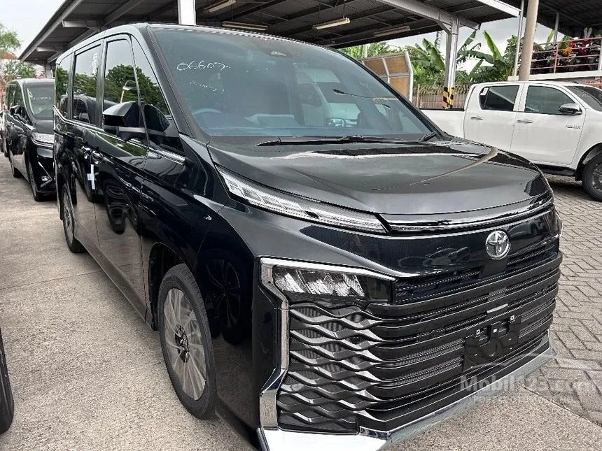 Jual Mobil Toyota Voxy 2024 2.0 di Banten Automatic Van Wagon Hitam Rp 602.000.000