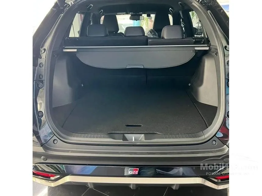 2026 Toyota Yaris Cross S HV SUV
