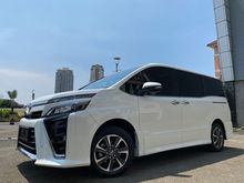 TOYOTA VOXY 2018 WHITE ON BLACK TDP 100JT
