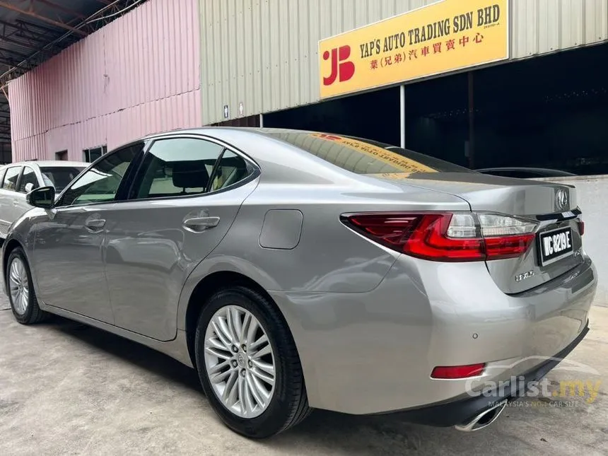 2015 Lexus ES 250 Sedan