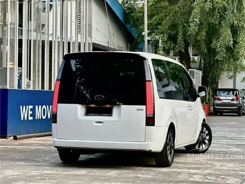 2025 Hyundai Staria Signature 7 MPV