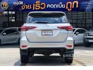 2022 Toyota FORTUNER 2.4 V SUV