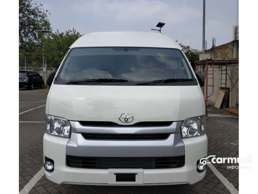 2024 Toyota Hiace Commuter Van Wagon