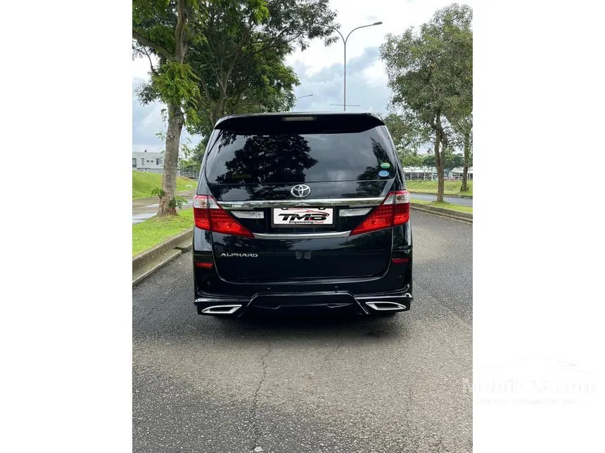 2013 Toyota Alphard SC MPV