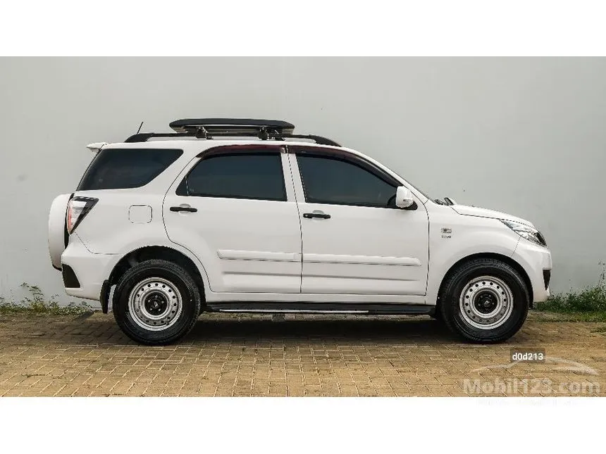 2016 Daihatsu Terios X Extra SUV