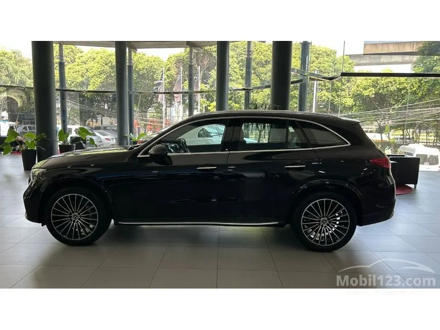 2025 Mercedes-Benz GLC300 AMG Line 4MATIC SUV