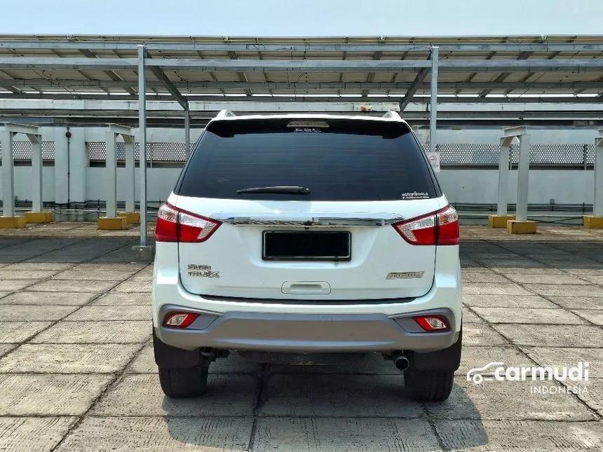 2019 Isuzu MU-X Premiere SUV