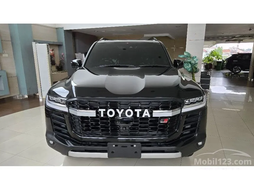 2026 Toyota Land Cruiser 300 GR-S SUV