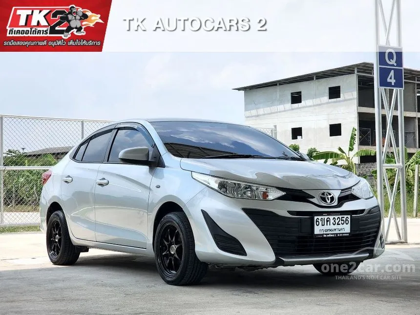 2018 Toyota Yaris Ativ J Sedan
