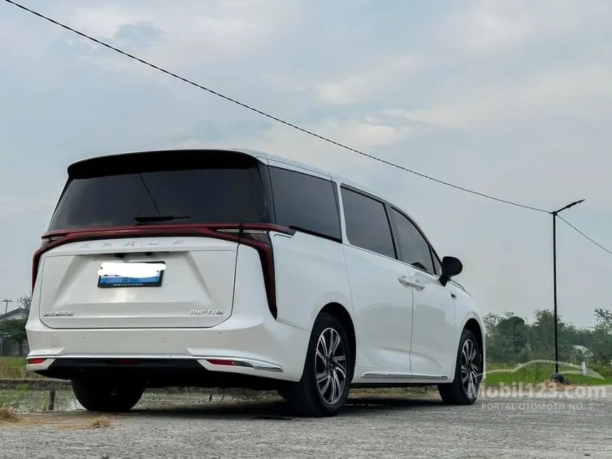 2026 MAXUS MIFA-9 Premium MPV