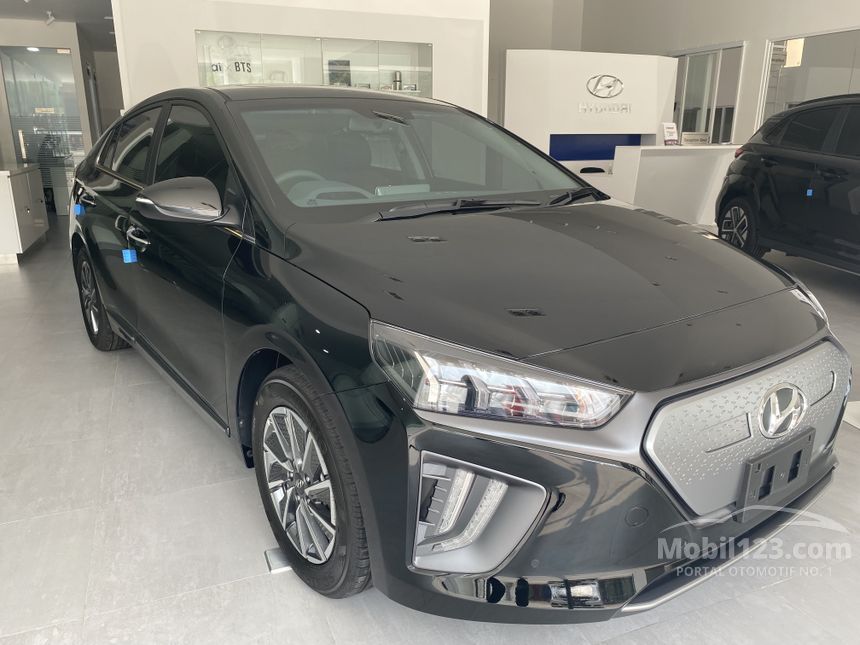 Jual Mobil Hyundai IONIQ 2021 Electric Signature di DKI Jakarta ...