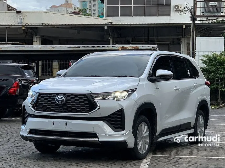 Jual Mobil Toyota Kijang Innova Zenix 2025 V HV Non RSE (Premium Color) 2.0 di Jawa Timur Automatic MPV Putih Rp 400.000.000