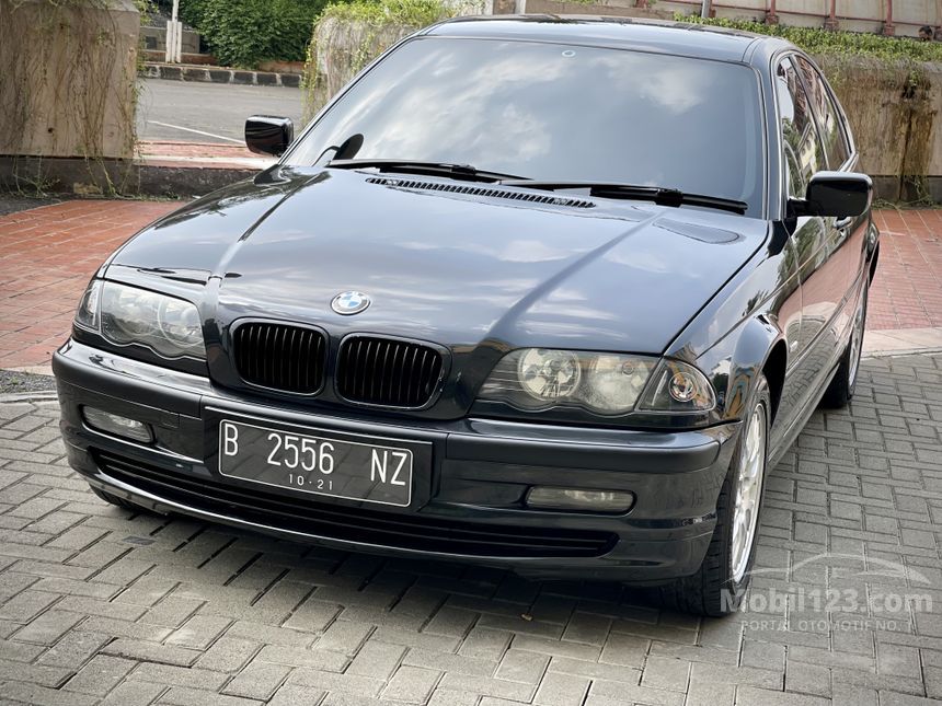2000 BMW 323i E46 2.5 Automatic Sedan