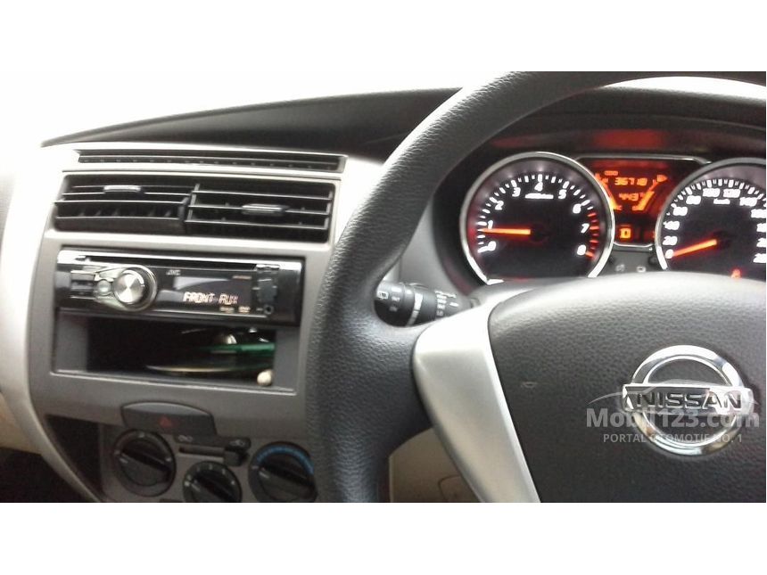 2014 Nissan Grand Livina SV MPV