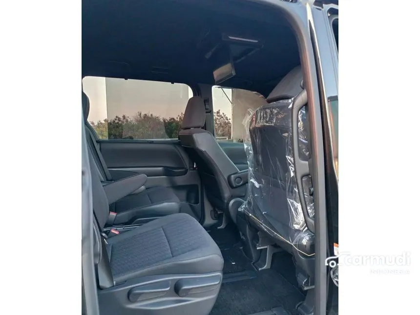 2025 Toyota Voxy (Premium Color) MPV