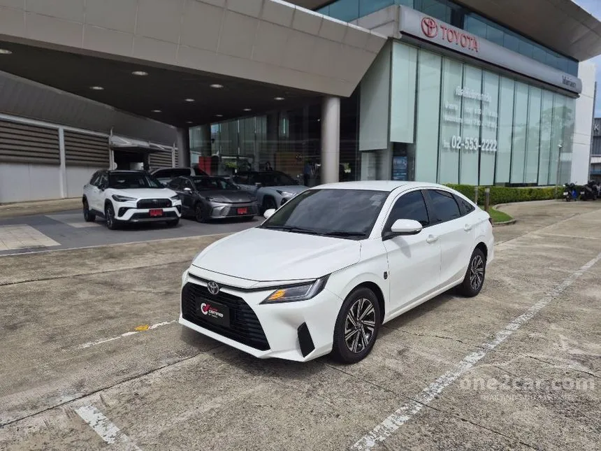 2022 Toyota Yaris Ativ Smart Sedan