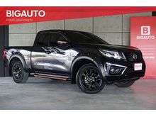 2019 Nissan NP 300 Navara 2.5 KING CAB Calibre E Black Edition Pickup MT