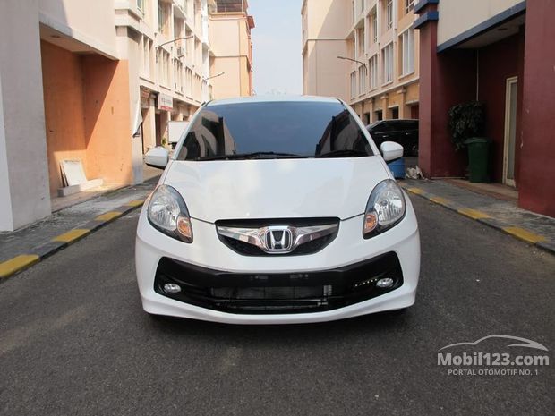 Honda Brio Mobil bekas dijual di Dki-jakarta Indonesia 