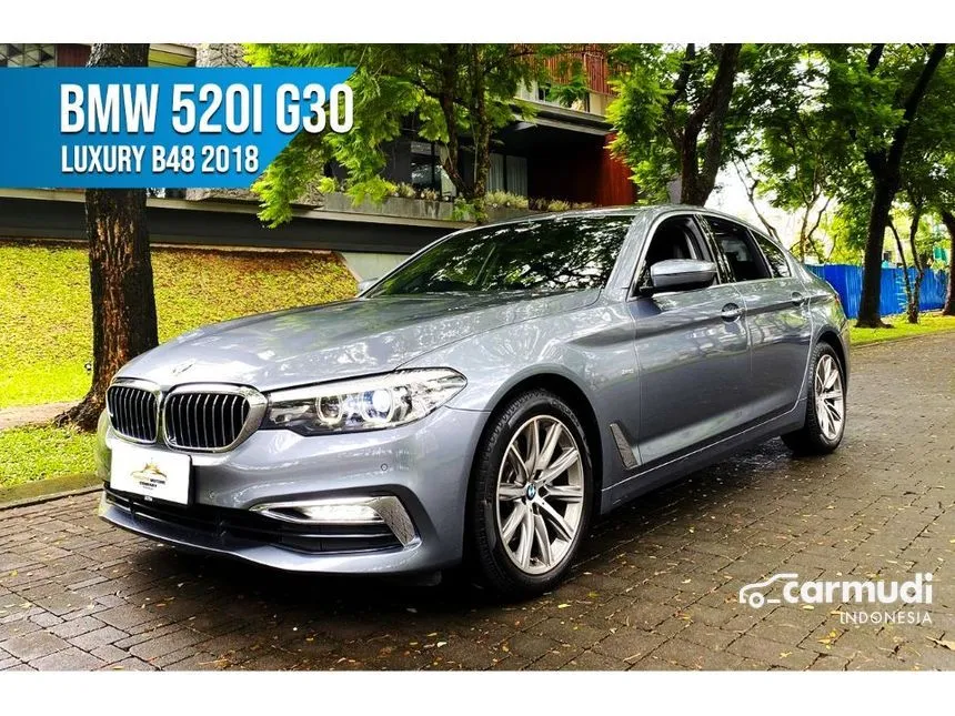 2018 BMW 520i Luxury Sedan