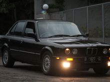 1991 BMW 318i 1.8 1.8 Manual Sedan