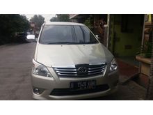 Toyota innova G m/t 2013