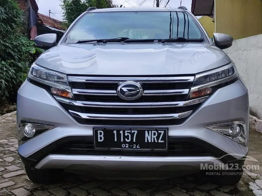 Jual Mobil Daihatsu Terios 2018 R 1.5 di Banten Manual SUV Silver Rp 179.000.000