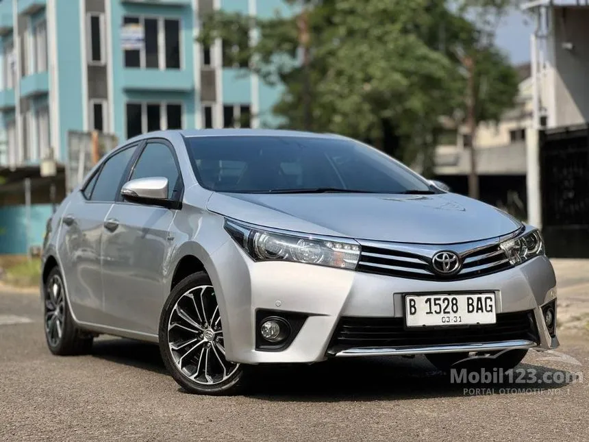 2014 Toyota Corolla Altis V Sedan