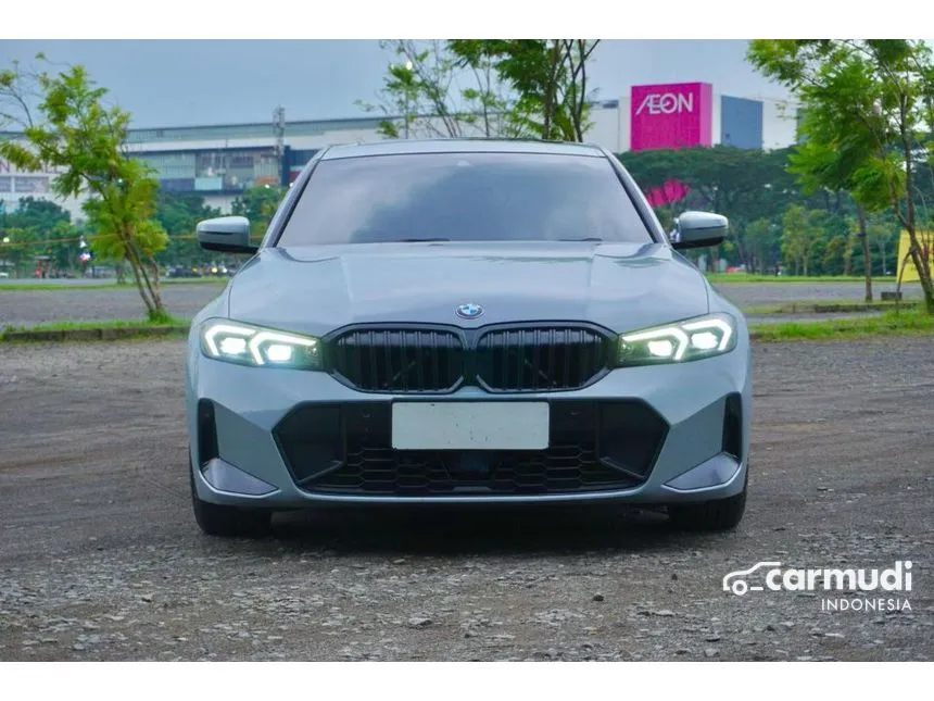 2023 BMW 330i M Sport Pro Sedan