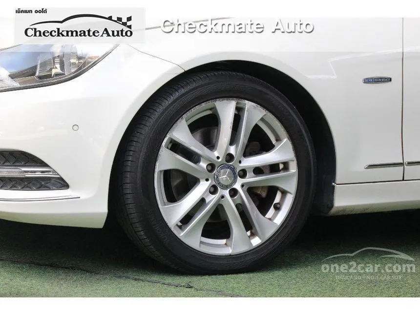 2011 Mercedes-Benz C200 CGI Avantgarde BlueEFFICIENCY Sedan