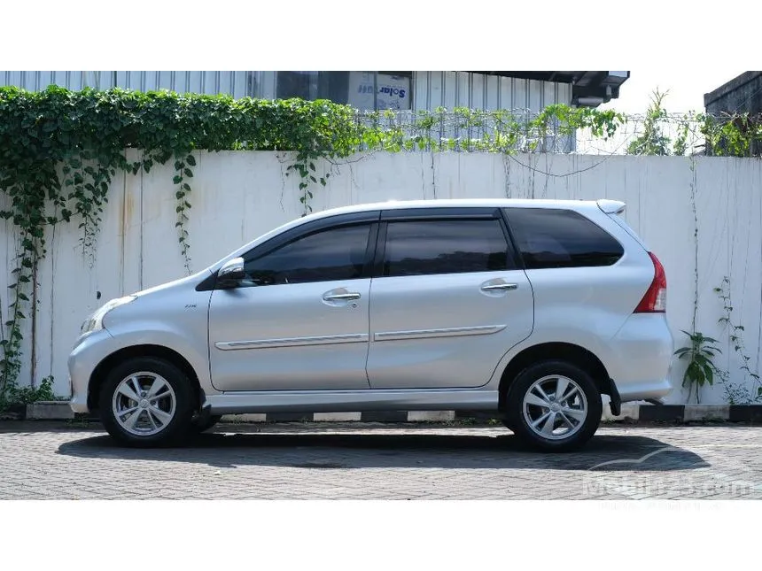 2013 Toyota Avanza Veloz MPV