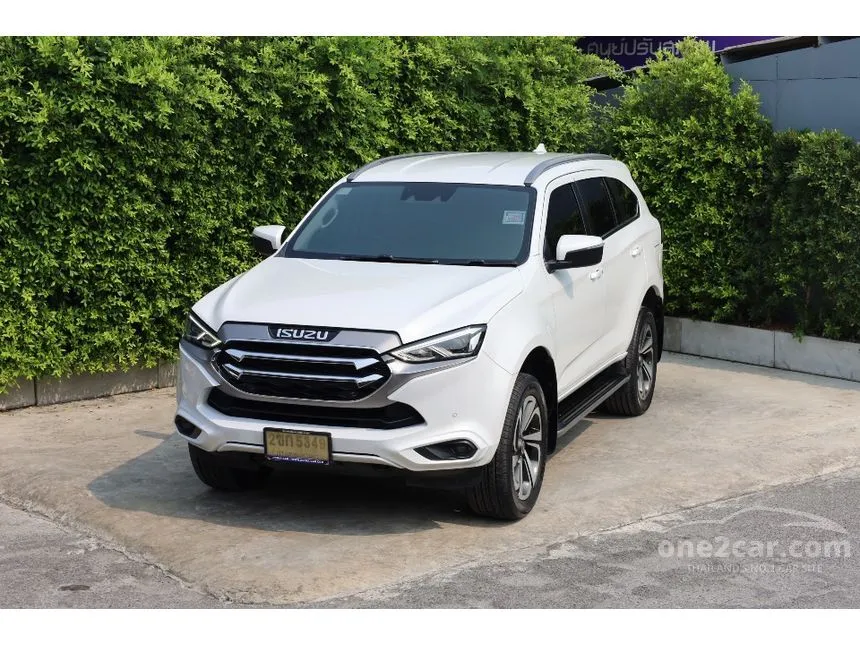 2022 Isuzu MU-X Ultimate SUV