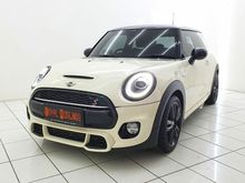 2018 MINI Cooper 2.0 S Red Hot Hatchback