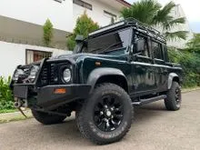 2013 Land Rover Defender 2.2 110 SUV MT Diesel. DOUBLE CABIN CONVERT. ANTIK MULUS. KOLEKTOR ITEM. HARGA CASH BEST DEAL NEGOTIABLE. Cocok Utk Hobi Jeep
