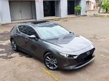 2022 Mazda 3 2.0 SKYACTIV-G Hatchback, Abu, KM 21K, sunroof, Pajak Panjang, Ganjil