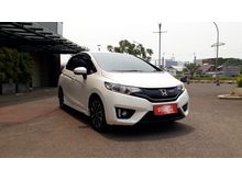 Honda Jazz RS Cvt AT 2017 Putih TV Floating - Tangan 1 dari baru - Terawat - Service Record - TDP 39 Jutaan bisa nego - MURAH