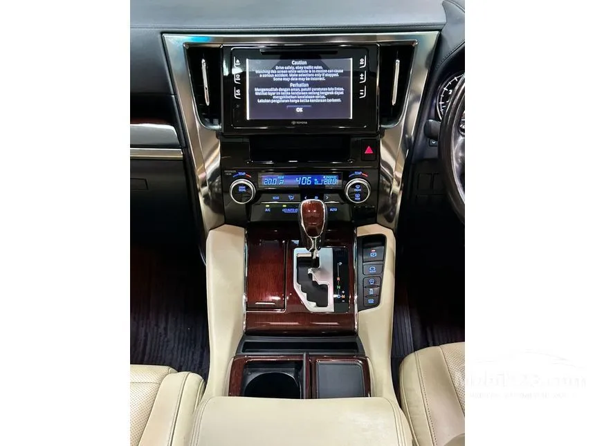 2017 Toyota Alphard G MPV