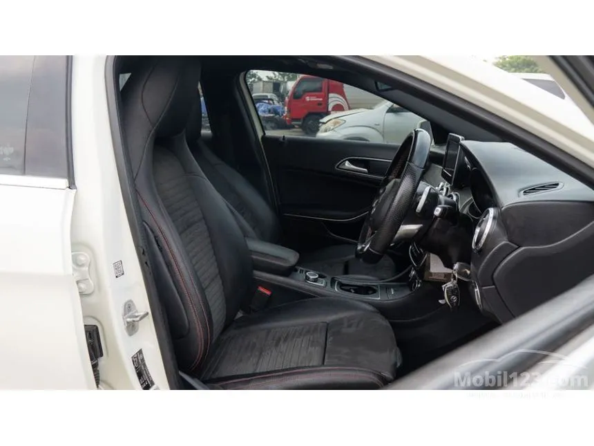 2016 Mercedes-Benz GLA200 Sport SUV