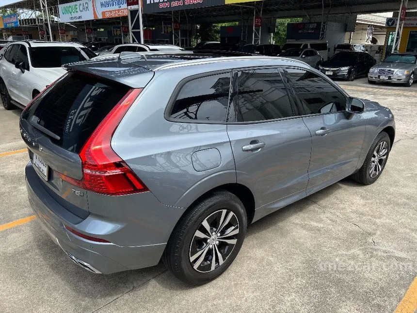 2018 Volvo XC60 T8 Momentum SUV