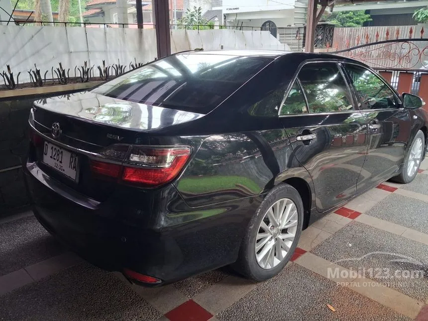 2015 Toyota Camry V Sedan