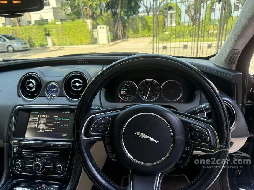 2011 Jaguar XF Portfolio Sedan