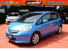 2014 Honda JAZZ 1.3 (ปี 14-22) Hybrid Hatchback